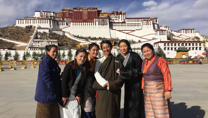 Group photos of our local Tibetan guides