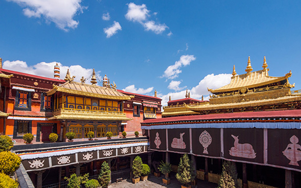 17 Days Himalayan Kingdoms Expedition: Tibet, Nepal, and Bhutan from Beijing