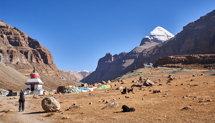 Experience Mount Kailash kora trek
