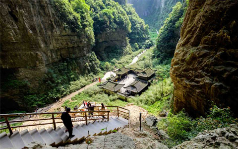Is There Any Place Worth Visiting before My Chongqing Tibet Tour?