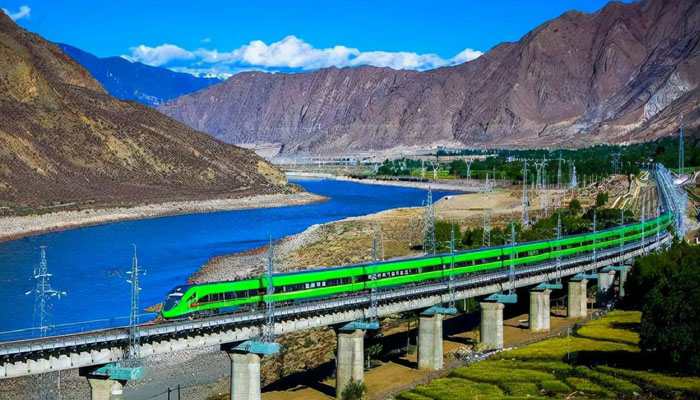The Lhasa to Nyingchi train