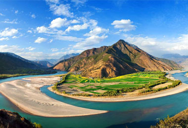 First Bend of the Yangtze River
