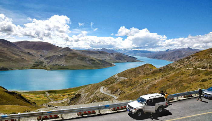 Yamdrok Lake
