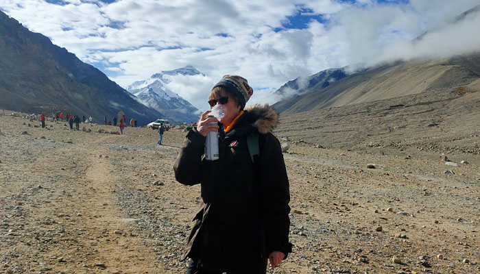 Oxygen uptake in Tibet Everest Base Camp travel