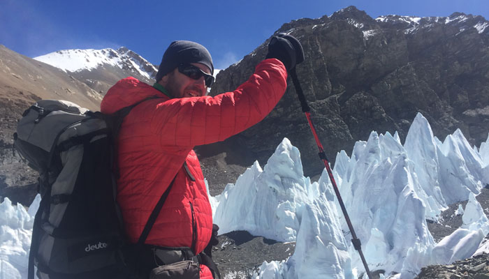 Hiking to Rongbuk Glacier