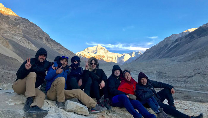 Enjoy Mount Everest sunrise in Tibet