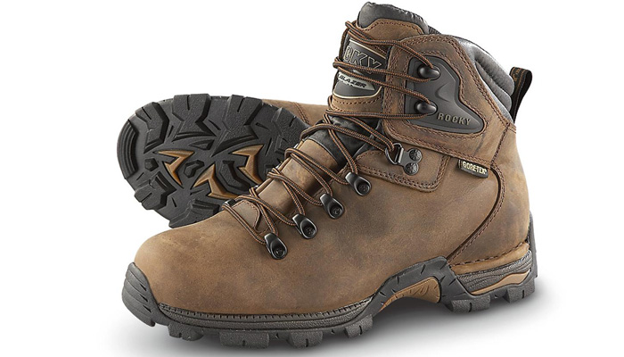  Example trekking boots for an EBC tour