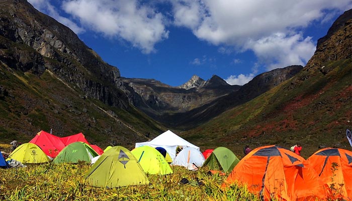 There are many visitors camp for the night in the Orchid Valley
