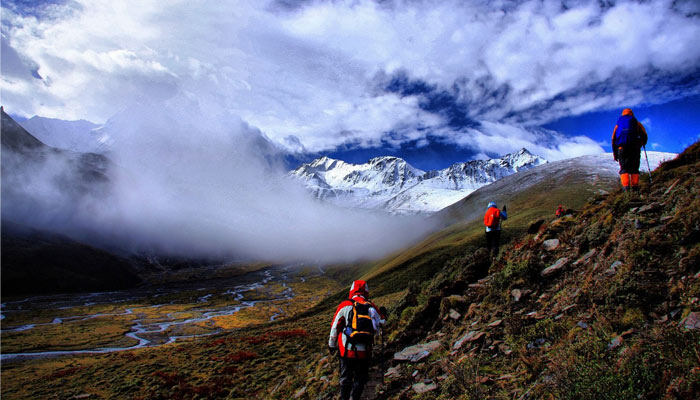 Trekking in Gama Valley