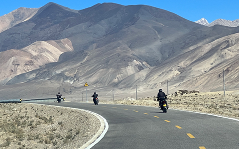 11 Days Classic Tibet Motorcycle Tour from Lhasa to Kathmandu Image