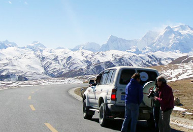 Driving Across Himalaya from Tibet to Nepal