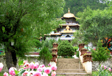 Visit the Lamaling Temple in Bayi