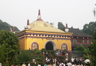 Wannian Temple at Mount Emei