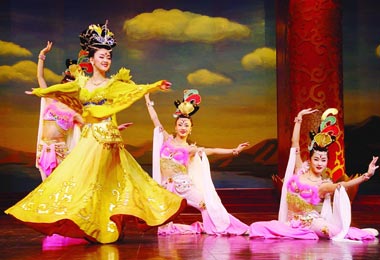 Enjoy a marvelous Tang Dynasty Dinner Show at the Tang Dynasty Palace