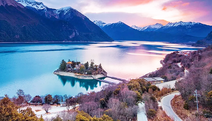 Nyingchi Basum Lake