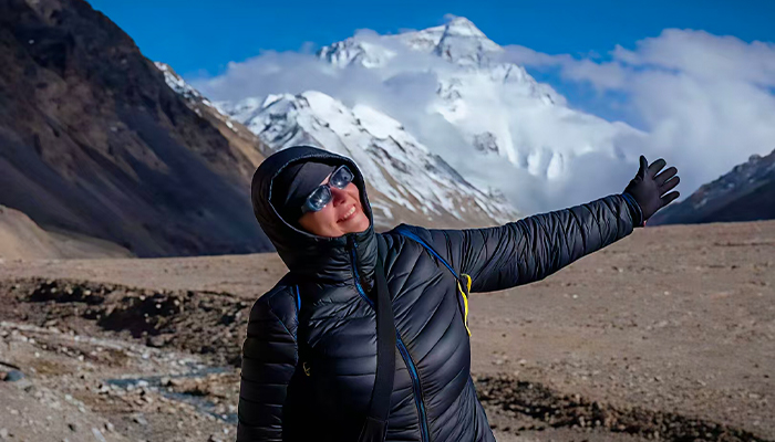 A Clear View of Mount Everest