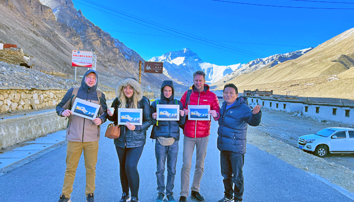 Everest Base Camp tour with a local Tibetan guide