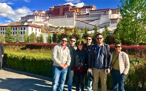15 Days Shanghai Chengdu Lhasa Xian and Beijing Tour