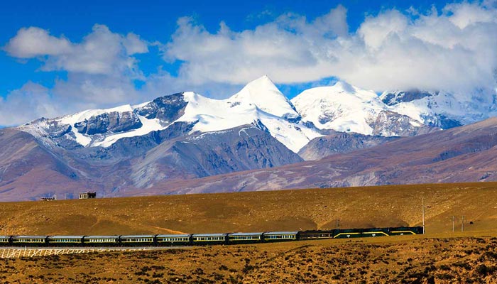Get to Lhasa from Beijing by Train