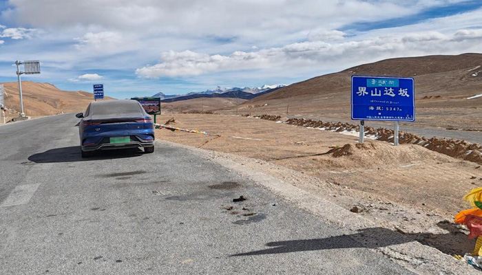 Xinjiang to Lhasa overland road condition
