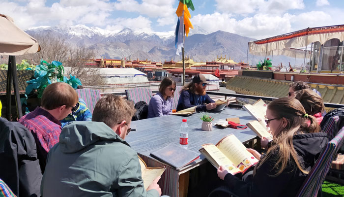 Rest in Lhasa City