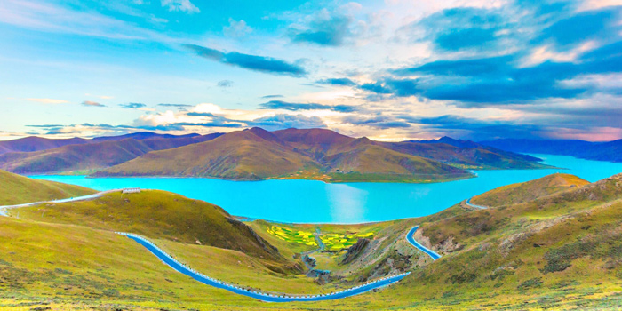 5 Days Lhasa and Yamdrok Lake Small Group Tour