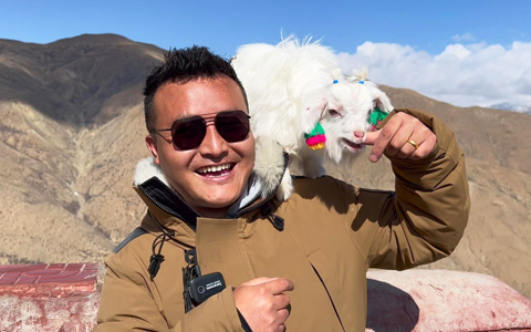 9 Days Lhasa to Everest Base Camp Exploration with Jamyang