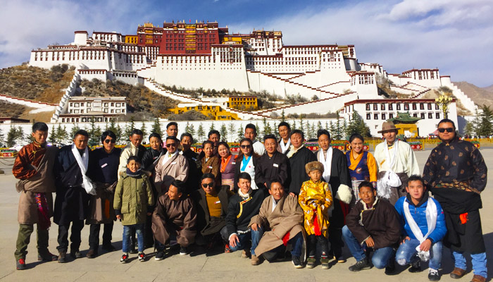 Our Tibetan travel guides