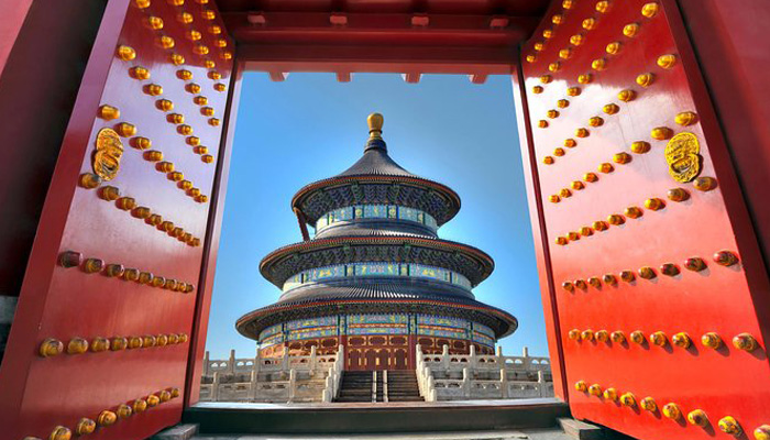 Visit the Temple of Heaven in Beijing
