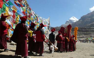 10 Facts about Saga Dawa Festival: A Useful Guide for Your Festival Tour to Tibet