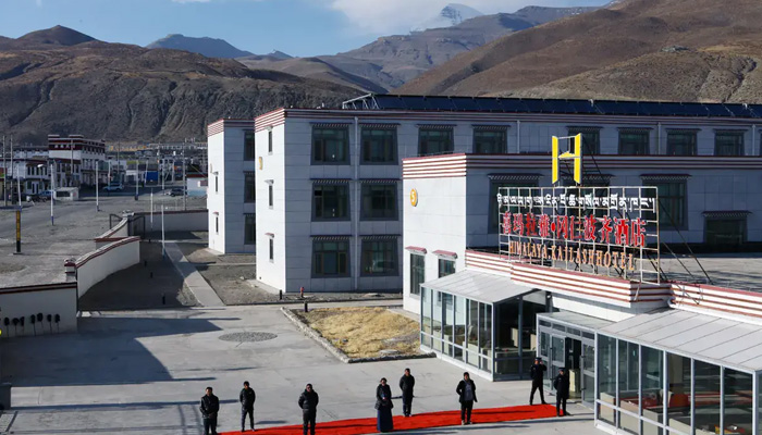Himalaya Kailash Hotel in Ngari