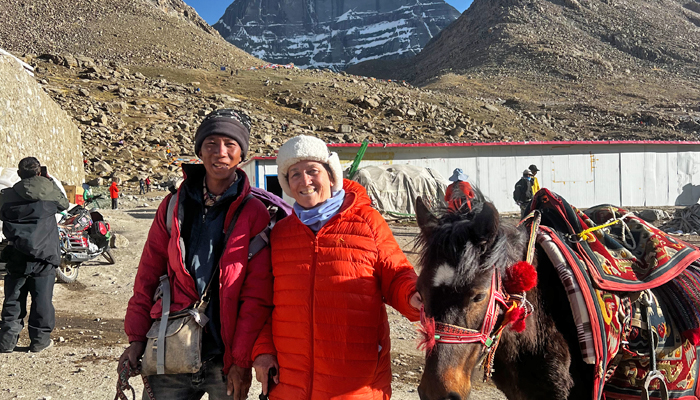 Horse riding support on the Mount Kailash Kora