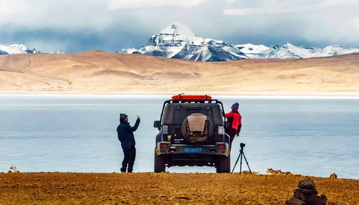 Overland to Lake Manasarovar
