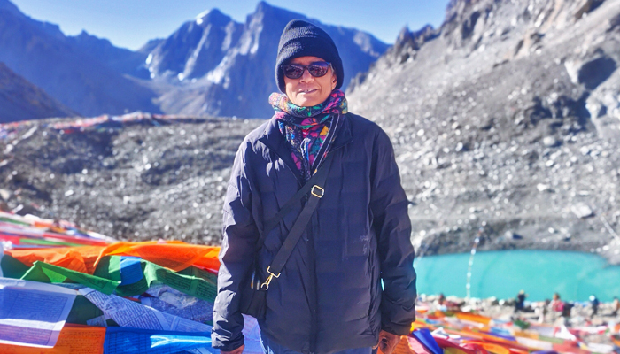 Warm clothing and wind protection during the Mount Kailash Kora