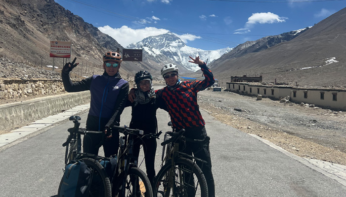 cycling from Lhasa to Everest Base Camp