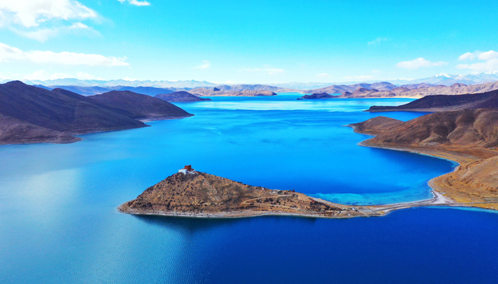 Yamdrok Lake