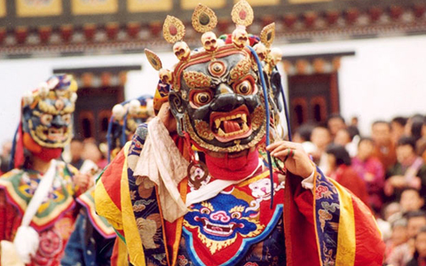 5 Days Lhasa City Tour in Saga Dawa Festival