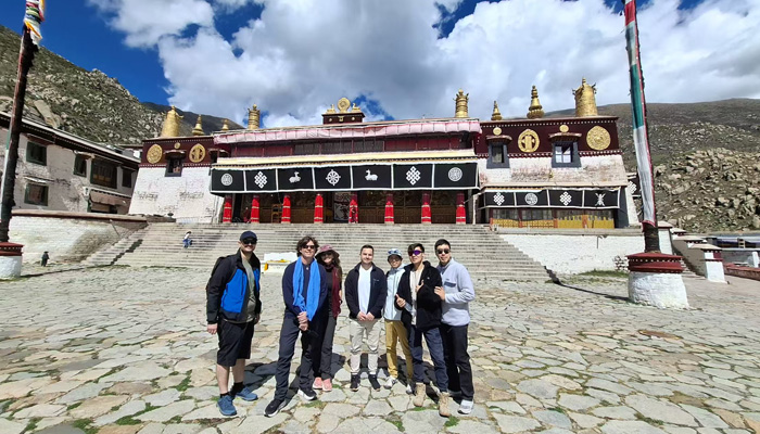 visit Drepung Monastery in Autumn
