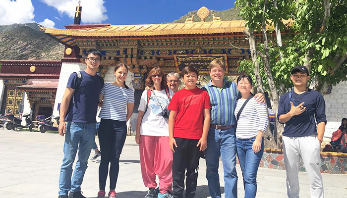 Tibet group tours