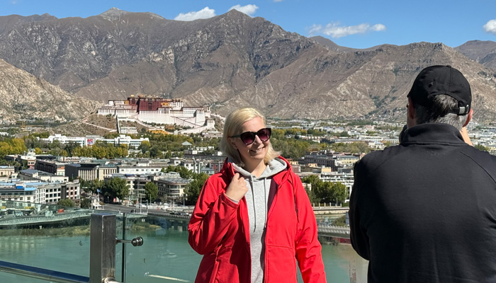 Pack sunglasses when travel to Tibet