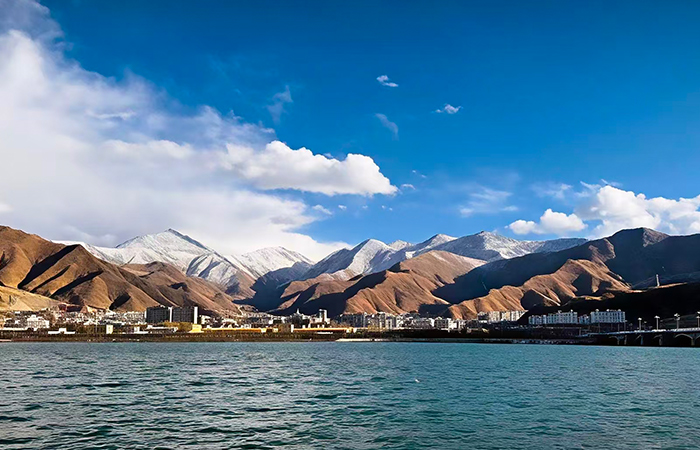 Lhasa River scenery