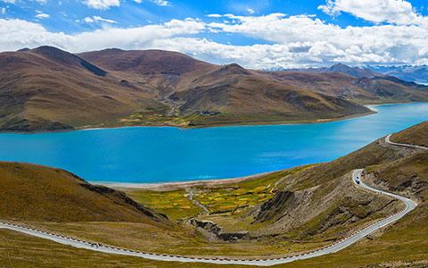 5 Days Lhasa and Yamdrok Lake Small Group Tour