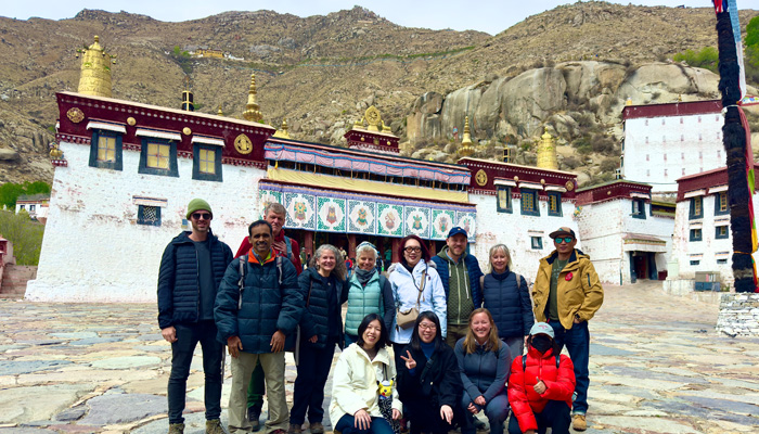 Visit the Great Assembly Hall of Sera Monastery