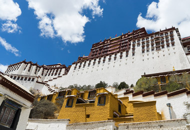 Potala Palace is always the top destination for any traveler to Tibet.