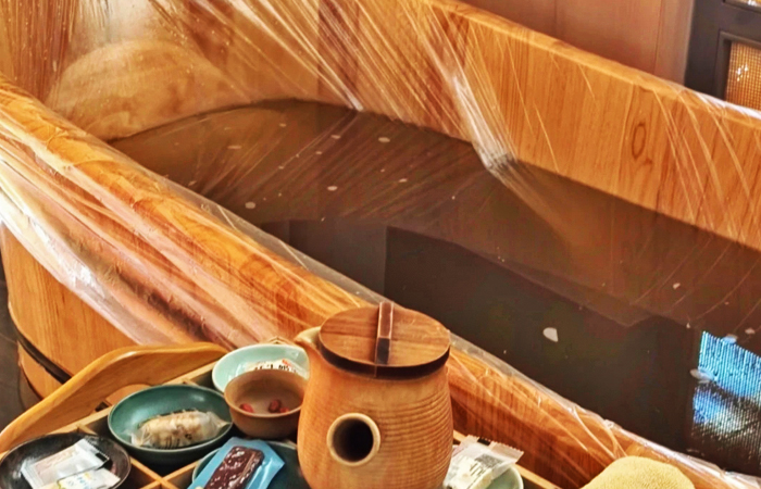 Tibetan style spa experience in Lhasa