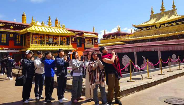 Visit Jokhang Temple