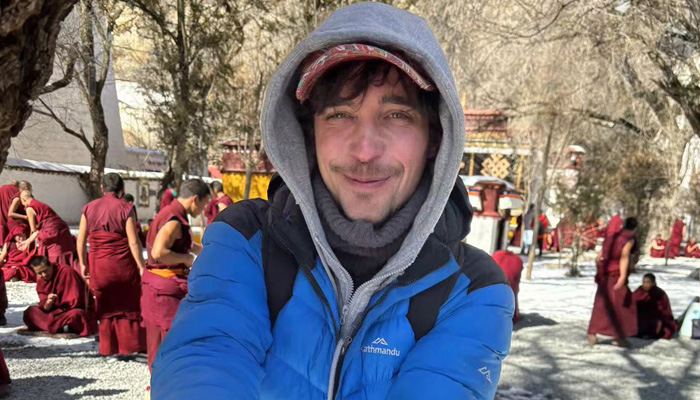 Sera Monastery Monks debate