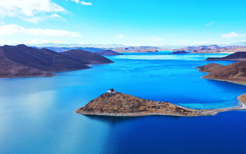 Echoes of Tibet: 5-Day Lhasa Highlights & Holy Lake Yamdrok Boutique Private Tour