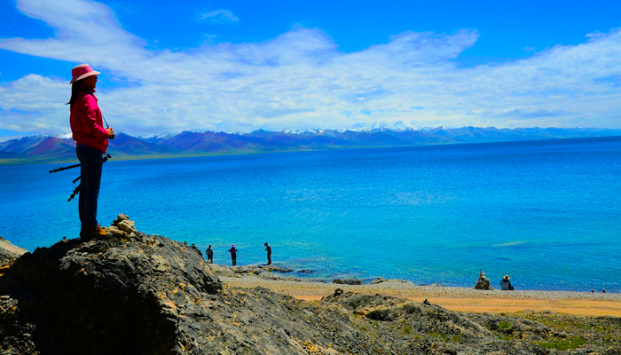 Enjoy the scenery of Namtso Lake