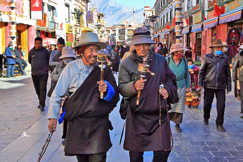 Travelers' Moments